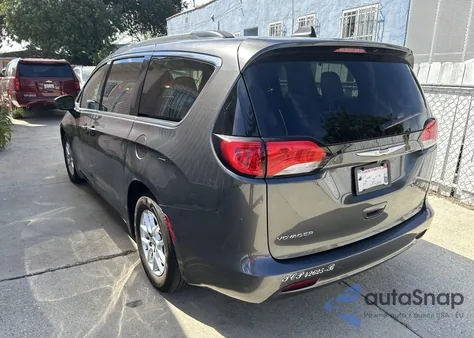 2021 Chrysler Voyager Lxi из США, поврежденный, VIN 2C4RC1DG6MR512658